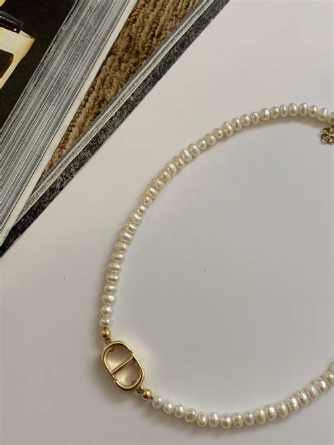 cd pearl choker